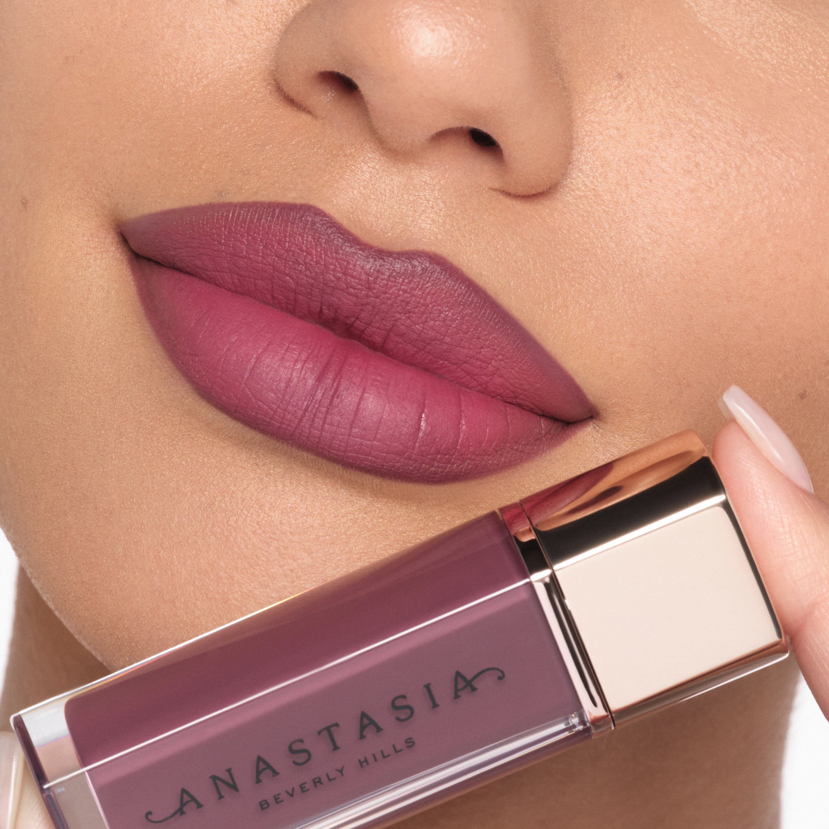 Anastasia lip velvet-BLACKBERRY